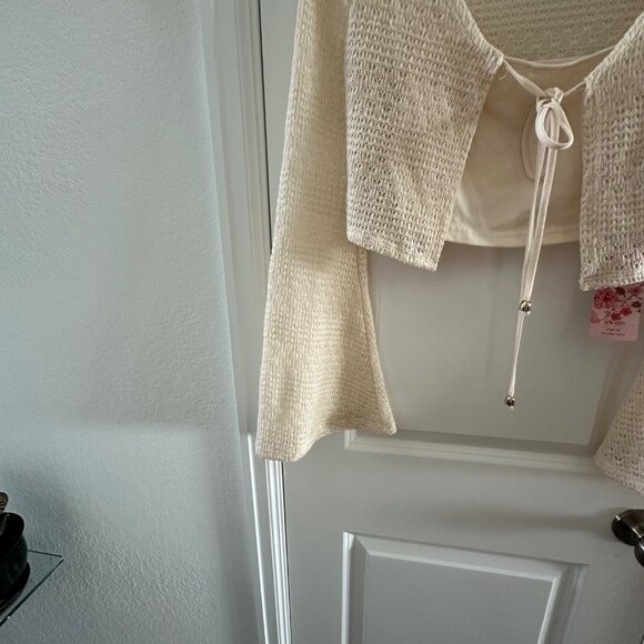 Shein Womens Beige Cropped V-Neck Bell Sleeve Knit Top M Polyester - Picture 6 of 8